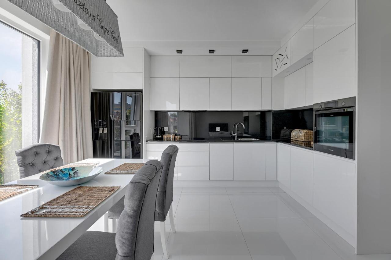 Grand Apartments - Apartament Tre Mare - By The Sea Danzica Esterno foto